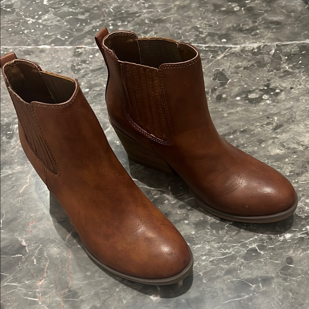 Kork-Ease Brown Ankle Boots with Elastic Panels